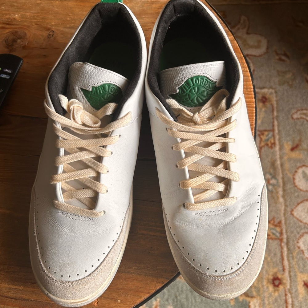 Nike White and Green Leather Sneakers